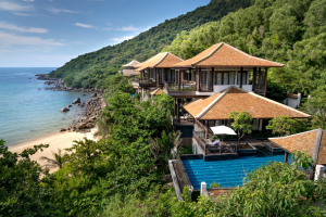 Private Villas on Airbnb: A Luxurious Alternative