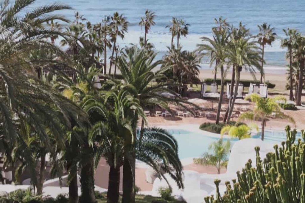 The Oasis by Don Carlos - Beach Resorts Marbella