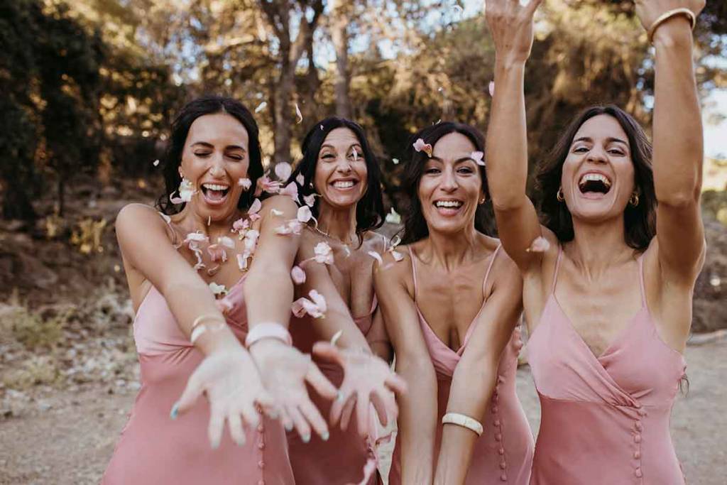 Here are some popular and creative hen party ideas
