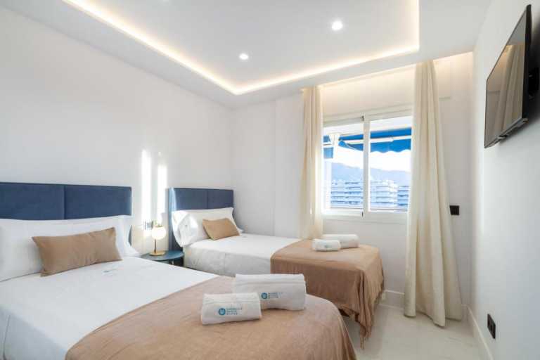 2 Bedrooms Deluxe Apartment Marina Banus