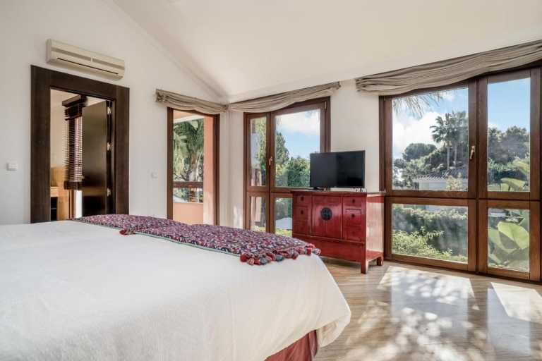 5 Bedrooms Villa Bambú, Los Verdiales, Marbella