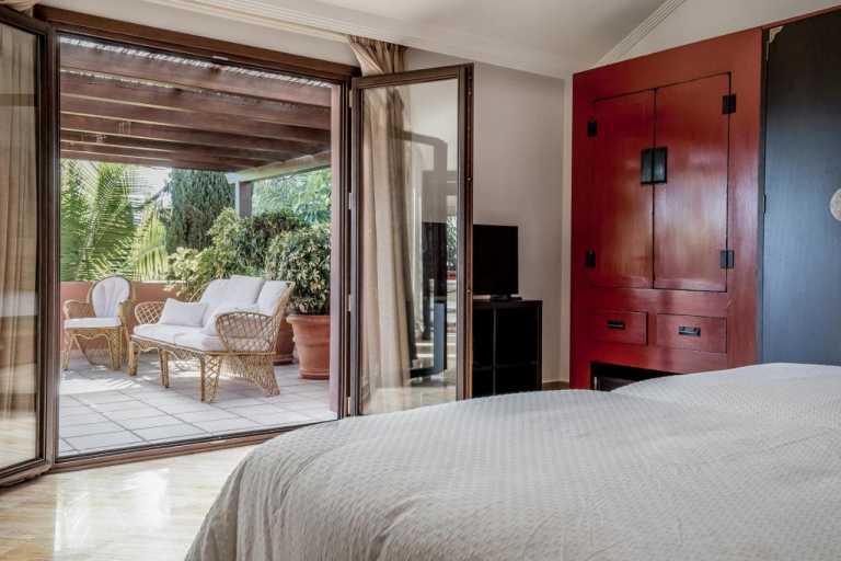 5 Bedrooms Villa Bambú, Los Verdiales, Marbella