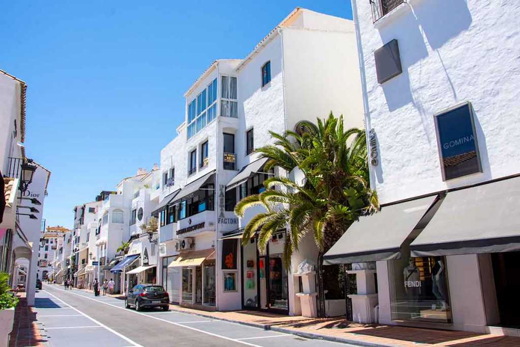 The shopping experience in Puerto Banús