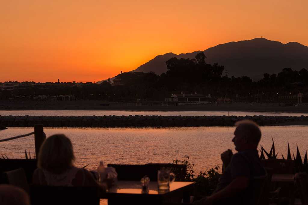 Marbella Sunsets from Beachside Bars and Restaurants