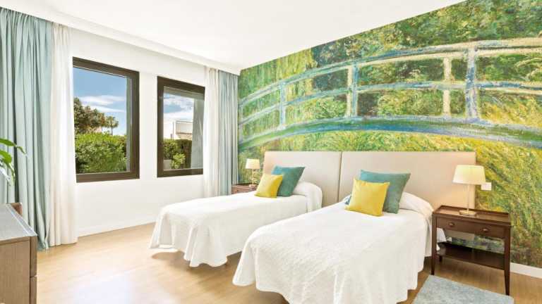 Villa Marbella, Puerto Banus