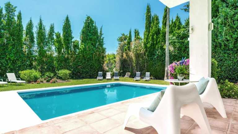 Villa Marbella, Puerto Banus