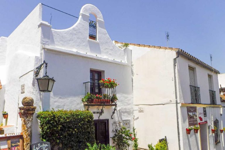 Exploring El Madroñal: Luxury Living in Marbella