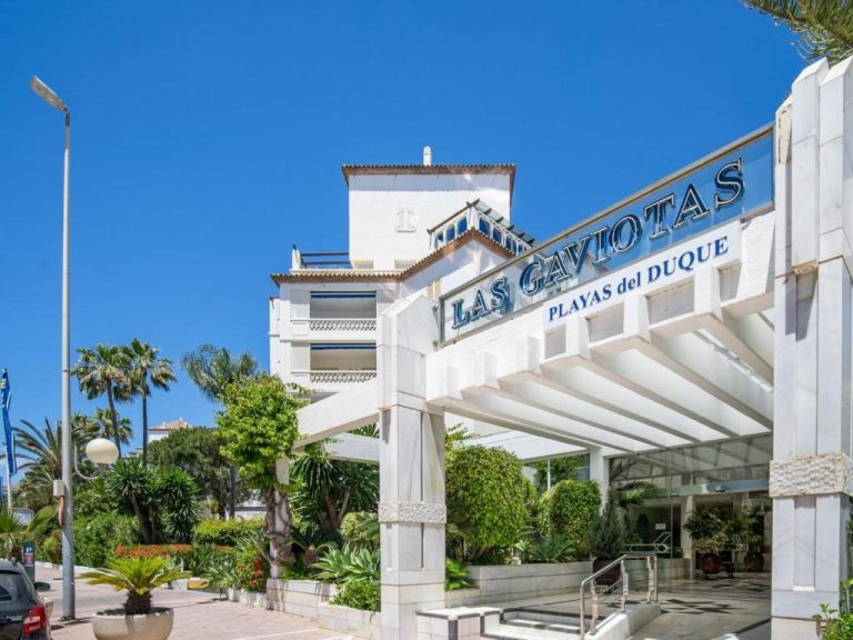 3 Bedroom Apartment in Las Gaviotas, Puerto Banus, Marbella