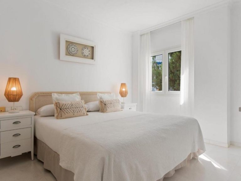 3 Bedroom Apartment in Las Gaviotas, Puerto Banus, Marbella