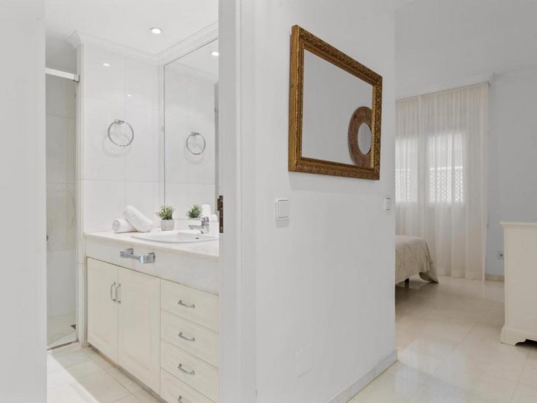 3 Bedroom Apartment in Las Gaviotas, Puerto Banus, Marbella