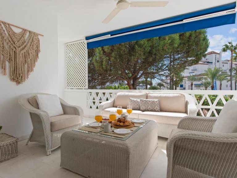3 Bedroom Apartment in Las Gaviotas, Puerto Banus, Marbella