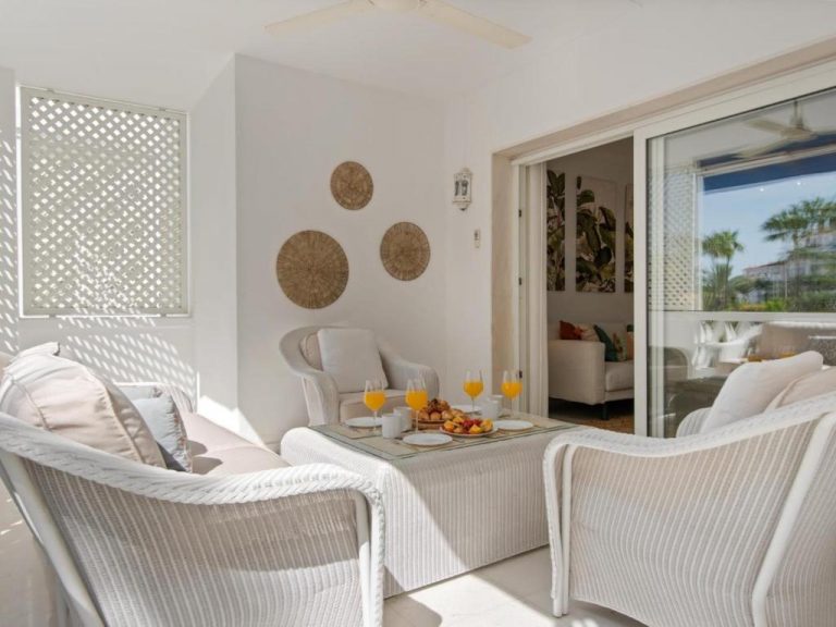 3 Bedroom Apartment in Las Gaviotas, Puerto Banus, Marbella