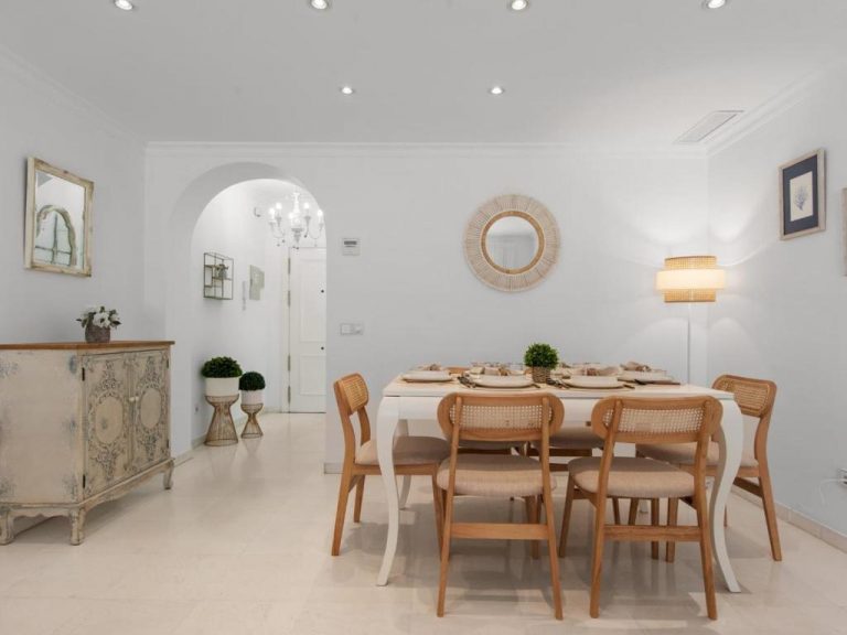 3 Bedroom Apartment in Las Gaviotas, Puerto Banus, Marbella