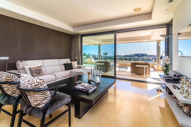 3-bedroom Apartment in Nueva Andalucia