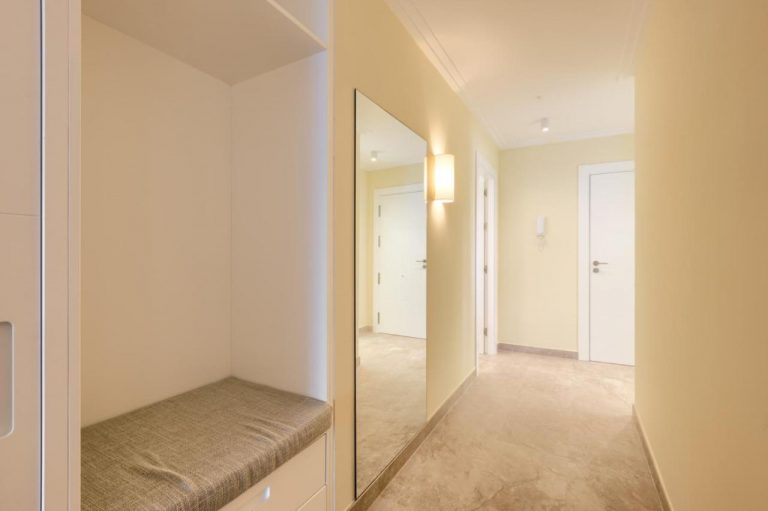 Luxury 3-Bed Beachfront Apartment in Marbella