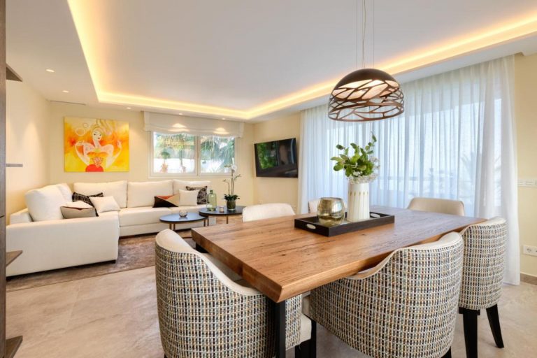 Luxury 3-Bed Beachfront Apartment in Marbella