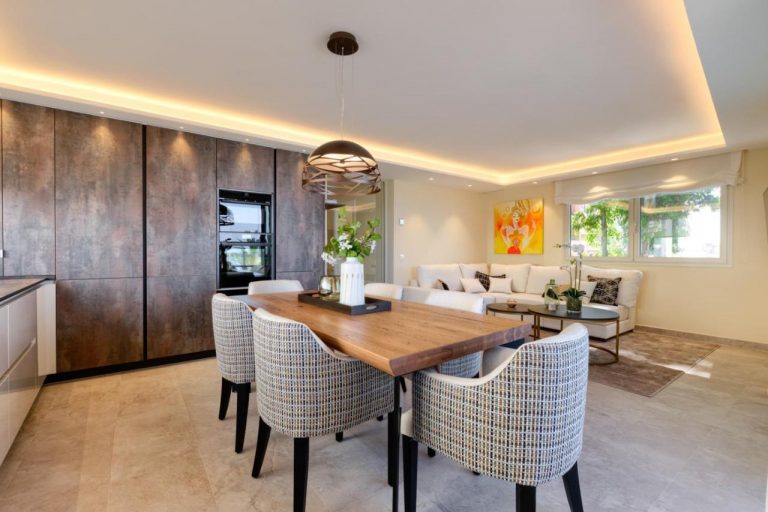 Luxury 3-Bed Beachfront Apartment in Marbella