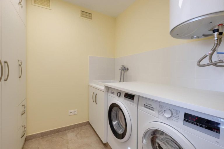 Luxury 3-Bed Beachfront Apartment in Marbella