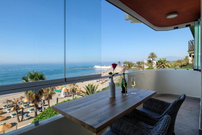 Luxury 3-Bed Beachfront Apartment in Marbella