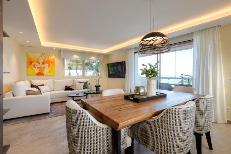 Luxury 3-Bed Beachfront Apartment in Marbella