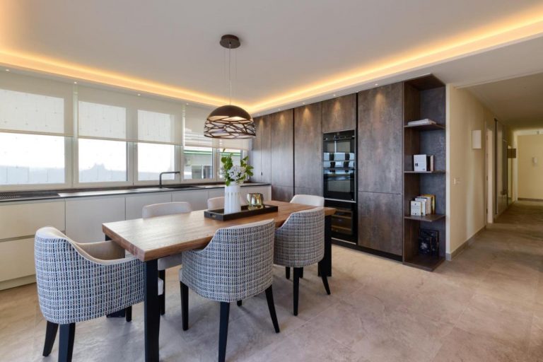 Luxury 3-Bed Beachfront Apartment in Marbella