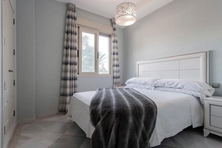 Luxury 3-bed Apartment in Nueva Andalucía