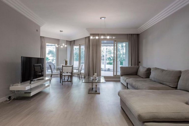 Luxury 3-bed Apartment in Nueva Andalucía