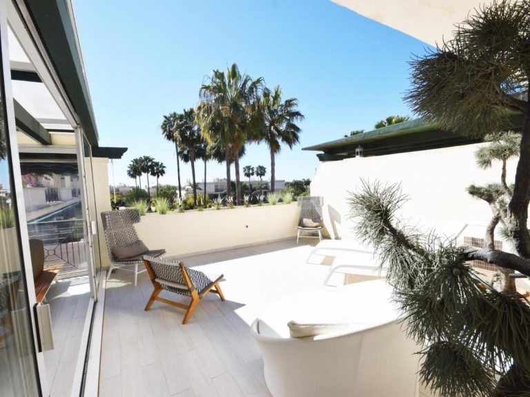 Two Bedroom Apartment in Urb. Lorcrimar, Nueva Andalucia - We Rent Marbella