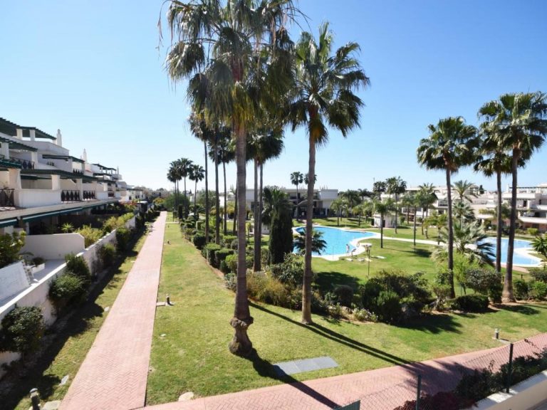 Two Bedroom Apartment in Urb. Lorcrimar, Nueva Andalucia - We Rent Marbella