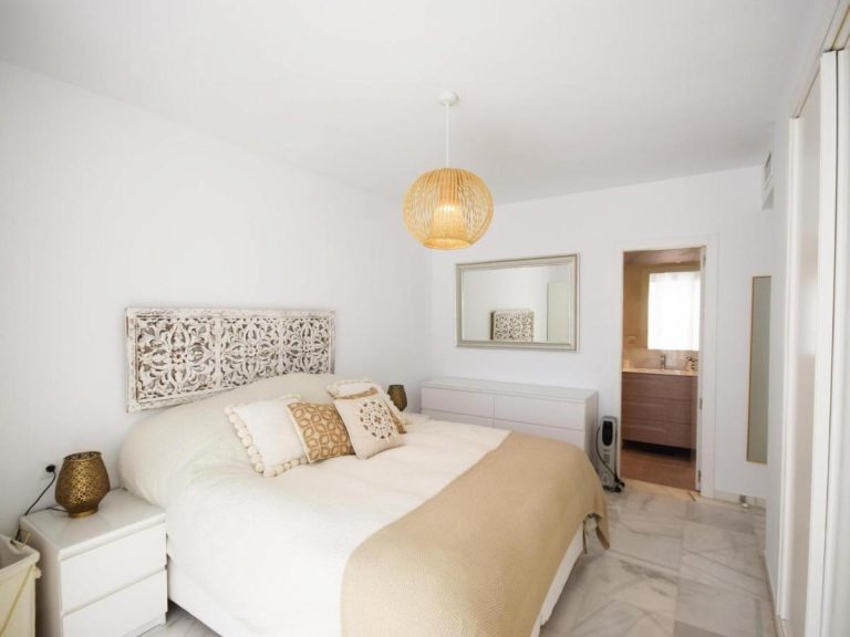 Two Bedroom Apartment in Urb. Lorcrimar, Nueva Andalucia - We Rent Marbella