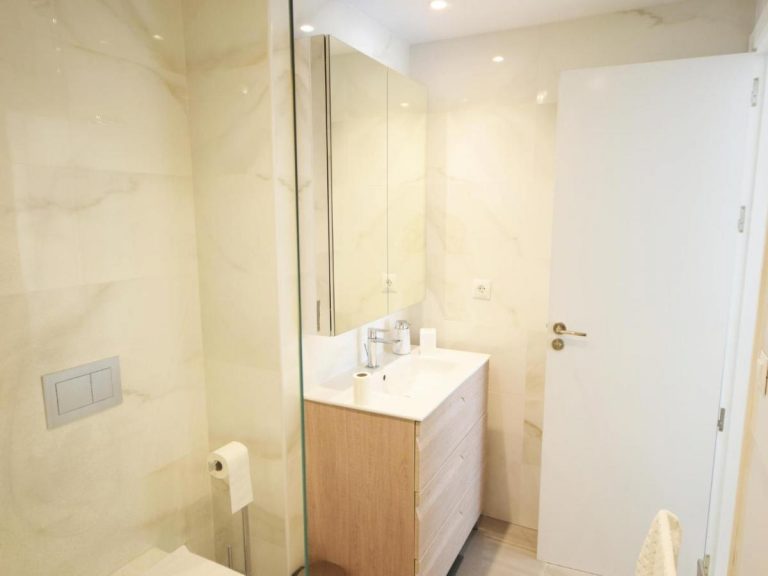 Two Bedroom Apartment in Urb. Lorcrimar, Nueva Andalucia - We Rent Marbella