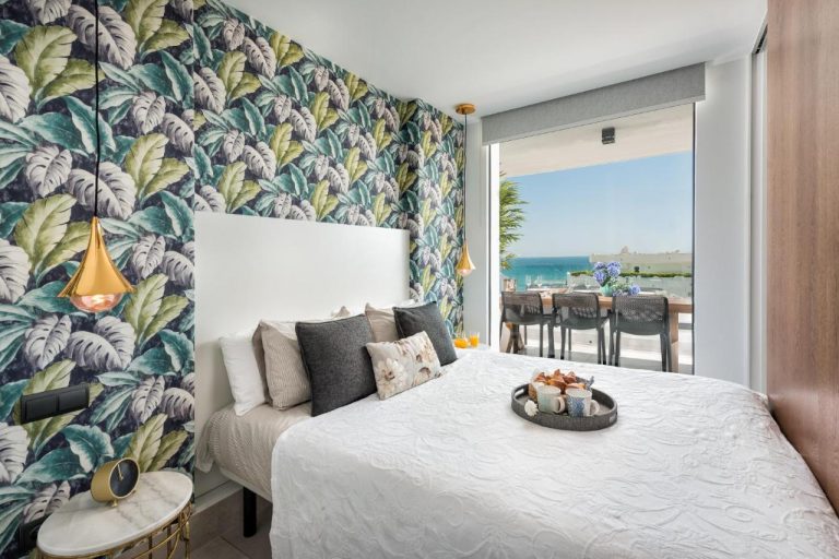 2-bedrooms Frontline Beach Apartment