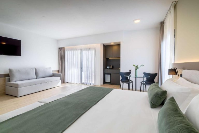 Rooms at Hotel Occidental Puerto Banus Marbella